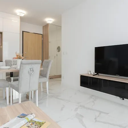 Cosy Apartment On Wola Goleszowska By Noclegi Renters Warszawa Zewnętrze zdjęcie
